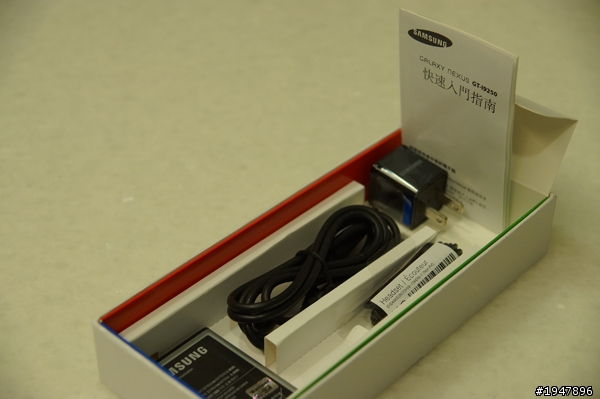 【☞ Nexus速報】Google Galaxy Nexus入手開箱！（爽度大滿載）