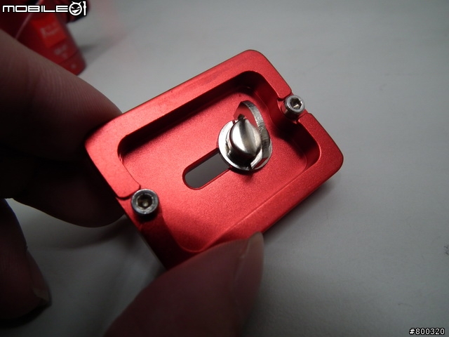 [分享] Kingjue CC-258 勁捷 四節 碳纖維 彩色腳架