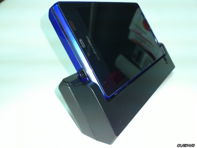 (不專業開箱)12月荷包再噴銀彈之SH-01D藍色開箱