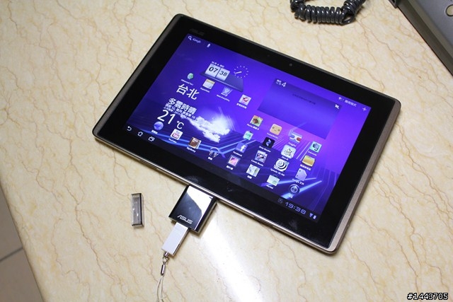 【開箱分享】 Eee Pad 專用 USB連接器——USB On the Go好方便～
