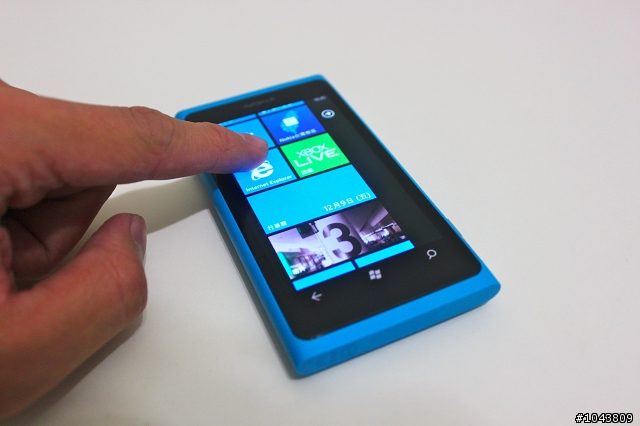歡迎回來！Nokia Lumia 800 開箱文！