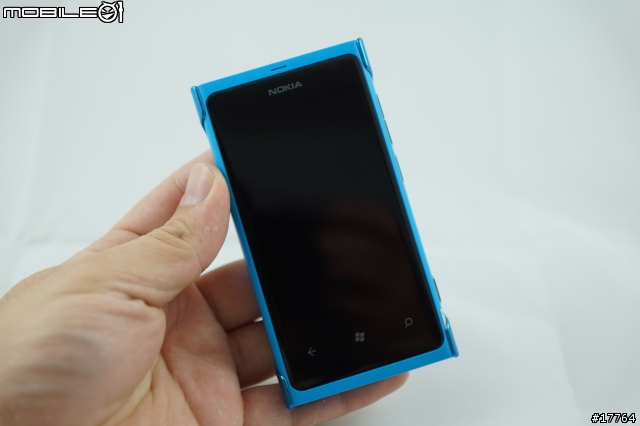 『極簡美學』Nokia Lumia 800 放手一搏 開箱文