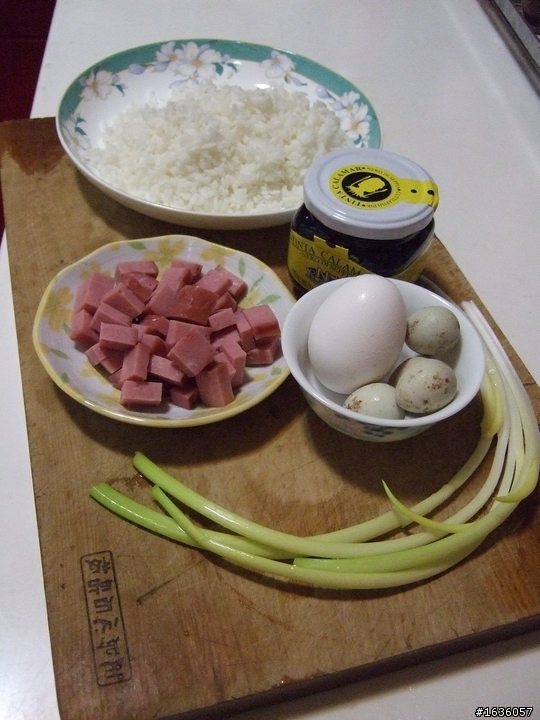 [暗黑料理] 墨汁炒飯