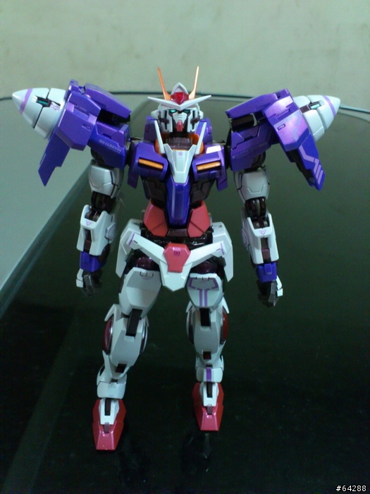 [分享]2011 魂會場 日版超合金鋼彈七劍 GN-0000 7S 電鍍版 金屬色