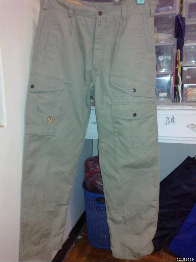 FJALLRAVEN休閒褲+FEILANG外套  (狐狸與狼)