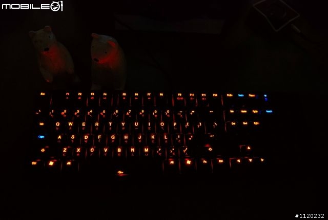 Ducky DK9008-R Shining 紅光紅軸簡易開箱