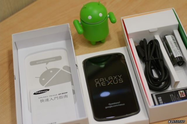 熱騰騰的Galaxy Nexus終於到手啦