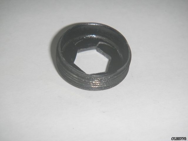 Driveline 大盤自退螺絲的外蓋破裂