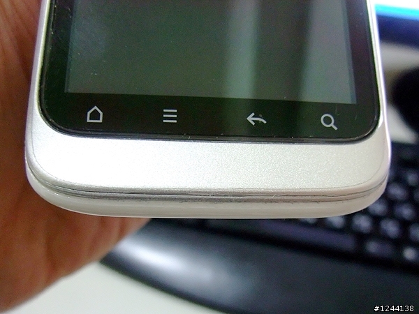 HTC野火S這樣的包膜品質是正常的嗎?