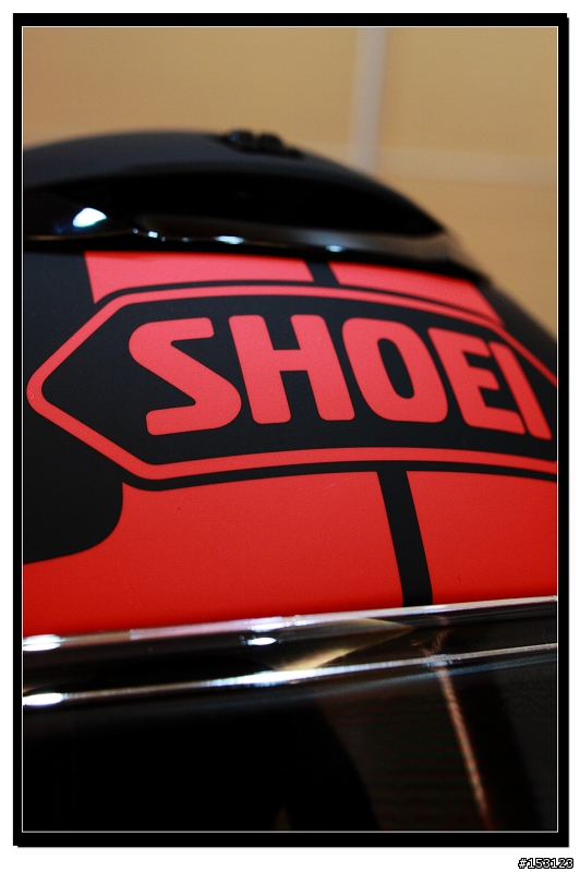 消光黑~SHOEI ~QWEST BLOODFLOW ~ 女王的帽~~開箱!! 開箱!!!