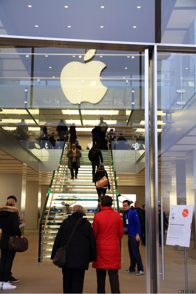 德版iphone 4S開箱+漢堡Apple store~