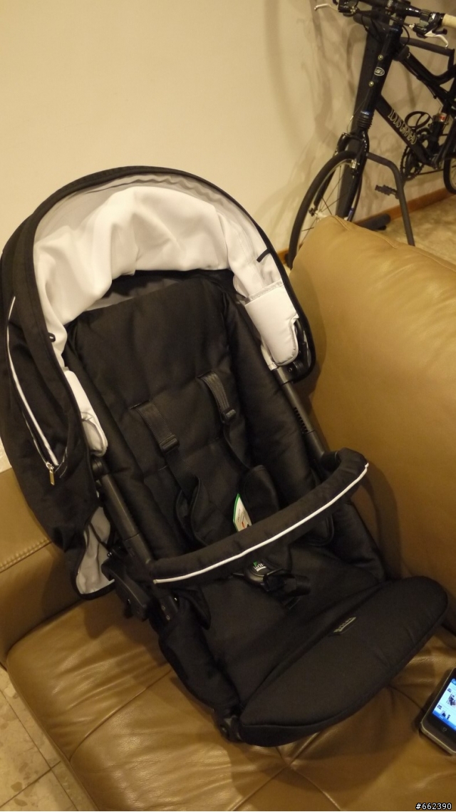 給我準備出生的女兒 聖誕節的禮物 BRITAX SMART 推車  開箱分享