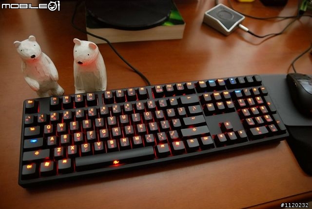 Ducky DK9008-R Shining 紅光紅軸簡易開箱
