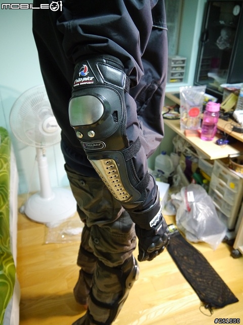 [開箱文]毛毛手套跟老貓護膝