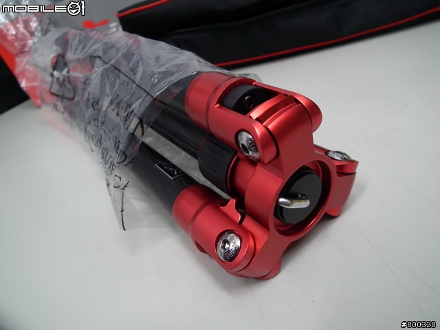 [分享] Kingjue CC-258 勁捷 四節 碳纖維 彩色腳架