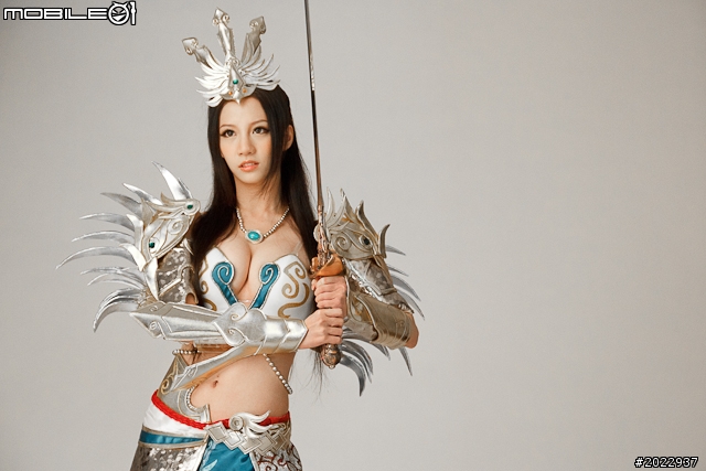 林采緹化身美女武將 《將魂Online》祭出宅男女帝代言