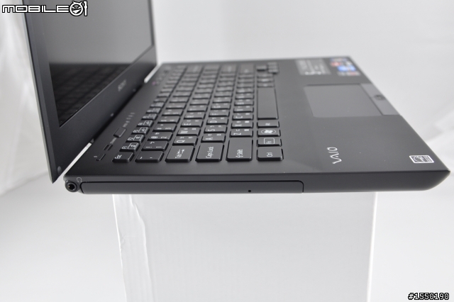 SONY VAIO - VPCSA33GW  遲來的開箱 [圖多!!!]