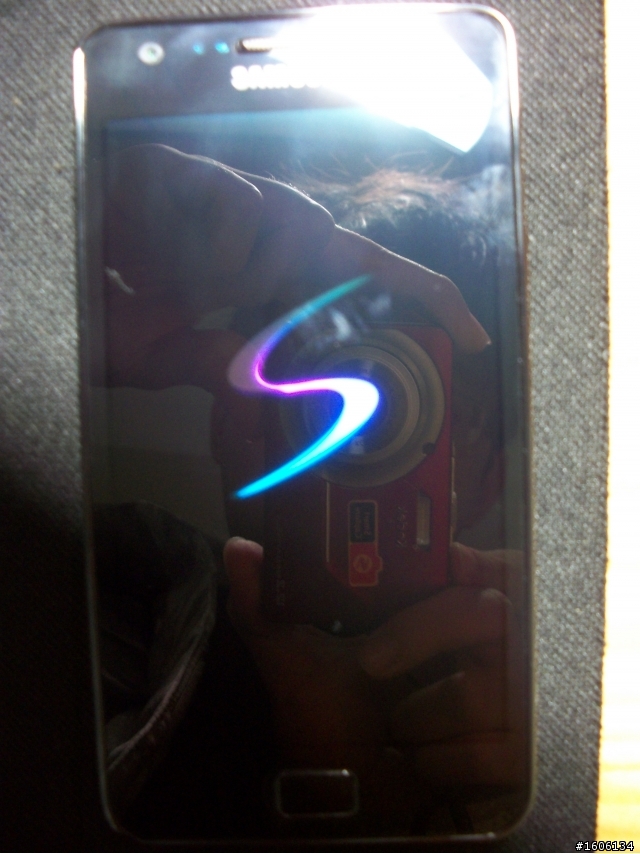 [開箱]第一隻觸碰手機 SII I9100