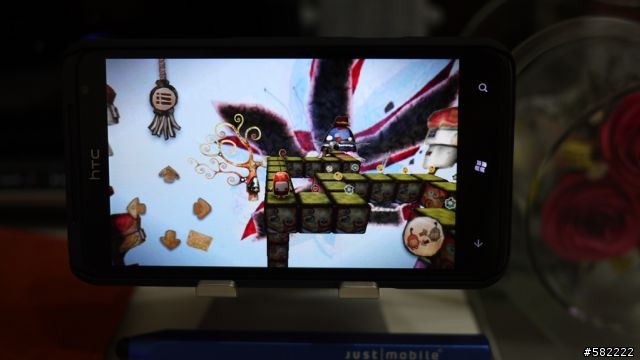 HTC 4.7吋泰坦 台灣大芒果開箱~(*从'∀')♪゛大芒果吞掉Galaxy Note/iPad/MAC air!