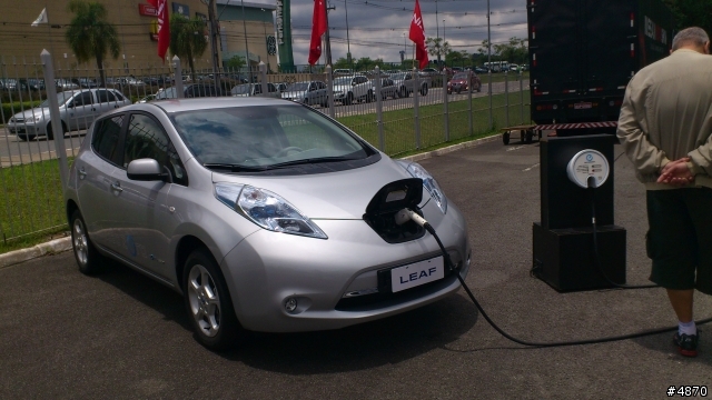 Nissan LEAF & Sentra