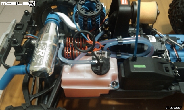 TRAXXAS REVO3.3+100MPH  XO-1