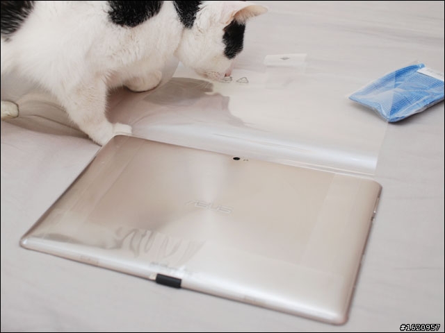 [入手] Transformer Prime 32G...搶到了...來跟ipad2排排站...