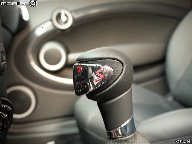 我的第一部MINI....MINI Cooper S Coupe