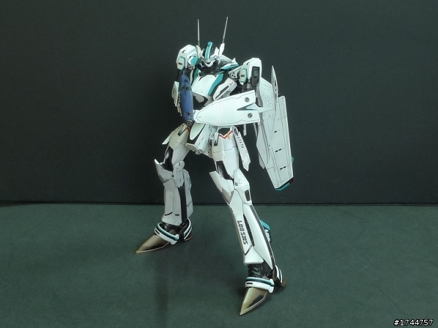 1/72 VF-25F 藍綠風格