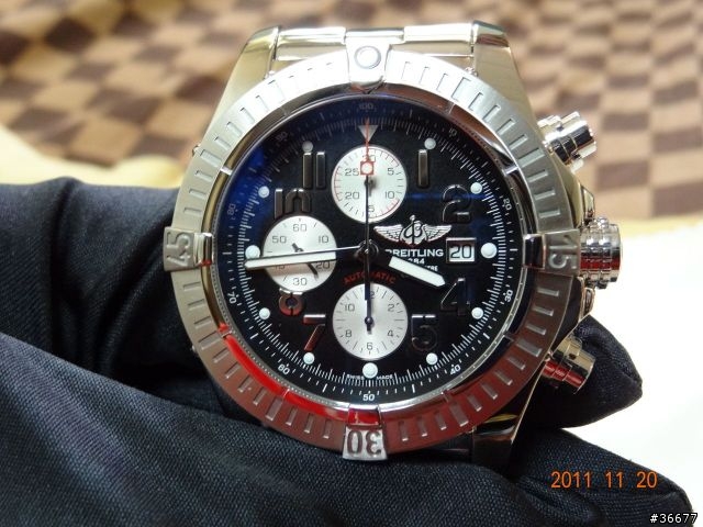 [開箱] Breitling Super Avenger 百年靈 超級復仇者 (圖多請見諒)