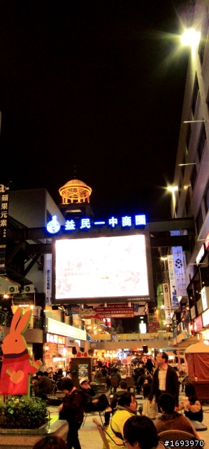 [問題]新手s95/市政府與一中晚上街景拍攝請教大大們  圖多