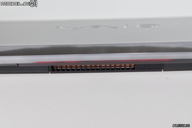 SONY VAIO - VPCSA33GW  遲來的開箱 [圖多!!!]