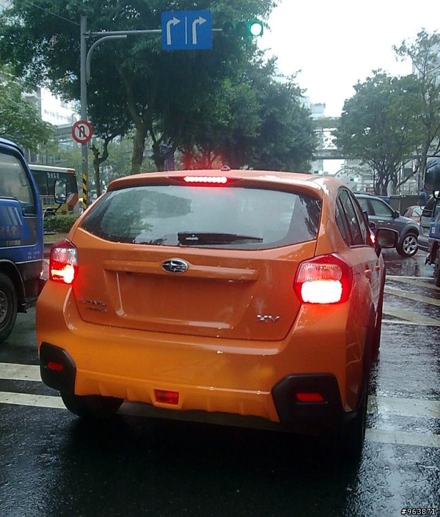 2011台北世貿車展  車輛進駐
