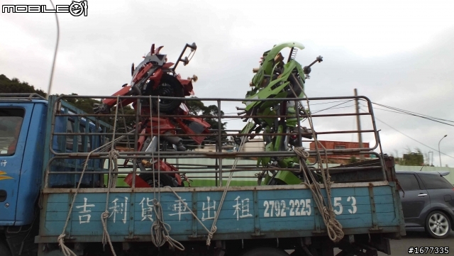 注意！狂派金剛已潛伏台灣並偽裝貨車綁架二名博派金剛，被我在中山高活逮。