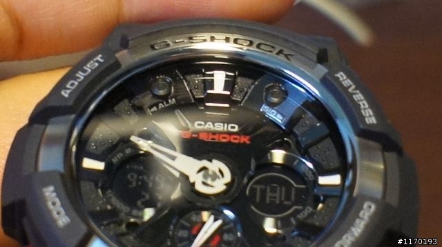 滿滿金屬元素和「X」胎紋設計元素的~~G-SHOCK GA-200 1A開箱