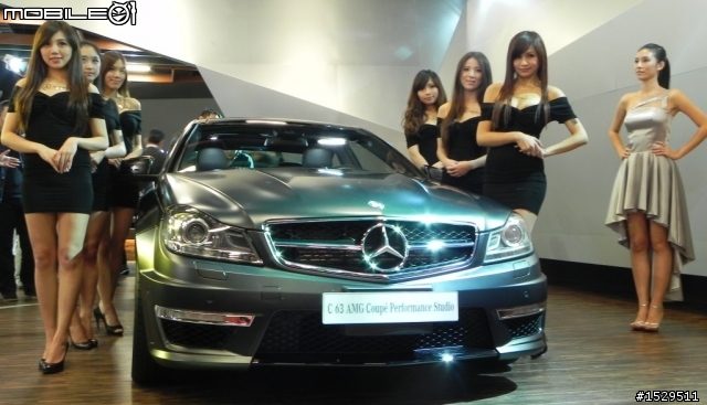 2012台北新車大展之一些女孩