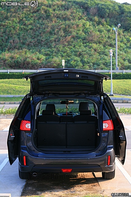 [開箱] Ford i-MAX 七人座 尊爵灰 - 好爸爸的起點