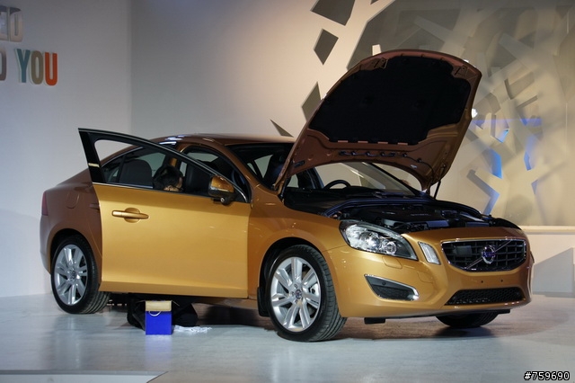 [搶開箱]2012車展搶先看   全場還是VOLVO的MD最正