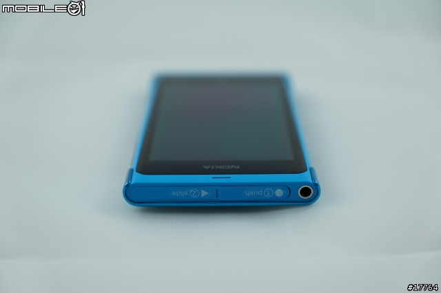『極簡美學』Nokia Lumia 800 放手一搏 開箱文