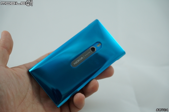 『極簡美學』Nokia Lumia 800 放手一搏 開箱文