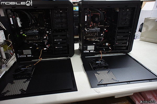 兩台 SANDY-E 安裝 Thermaltake 散熱器