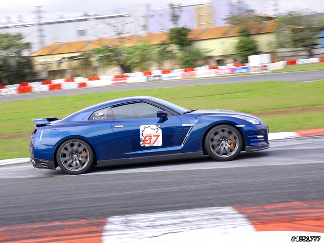 在龍潭賽道和2013年式東瀛戰神NISSAN GT-R的密會(圖多完整版分享)