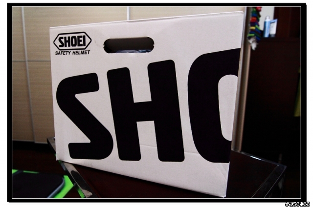 消光黑~SHOEI ~QWEST BLOODFLOW ~ 女王的帽~~開箱!! 開箱!!!