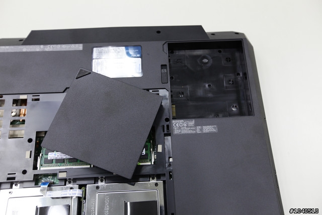 [分享] ASUS華碩新款3D螢幕機種G74SX簡單開箱