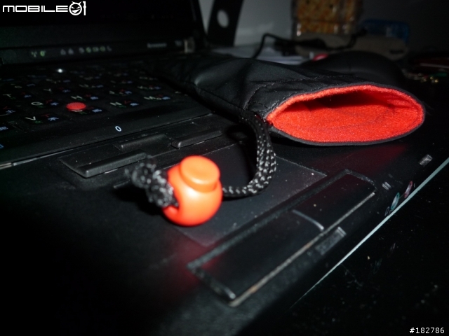 Lenovo Thinkpad 耳道式耳機