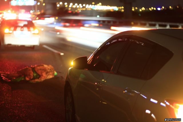 後保桿出車禍...想挖洞留雙出管改裝空間