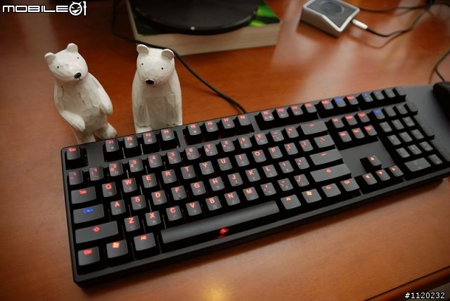Ducky DK9008-R Shining 紅光紅軸簡易開箱