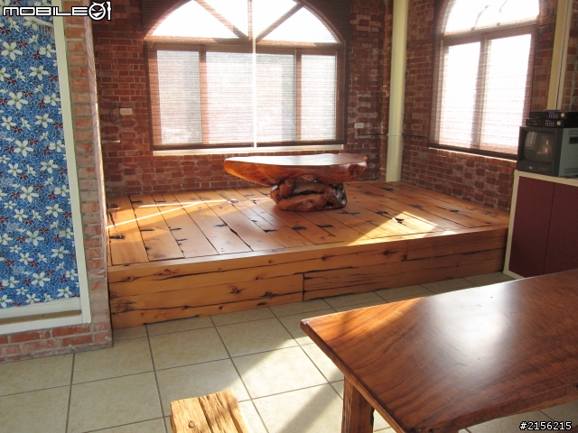 (分享) 實木手工傢俱 以及天然實木桌