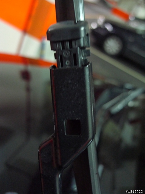 Volvo S40 V50 C30便宜雨刷(Costco)更換DIY(附圖)
