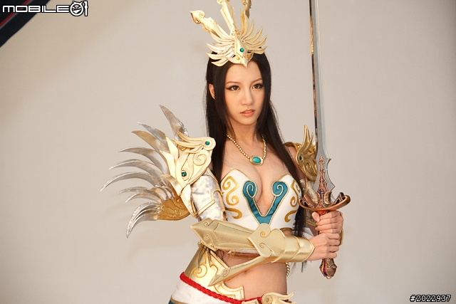 林采緹化身美女武將 《將魂Online》祭出宅男女帝代言