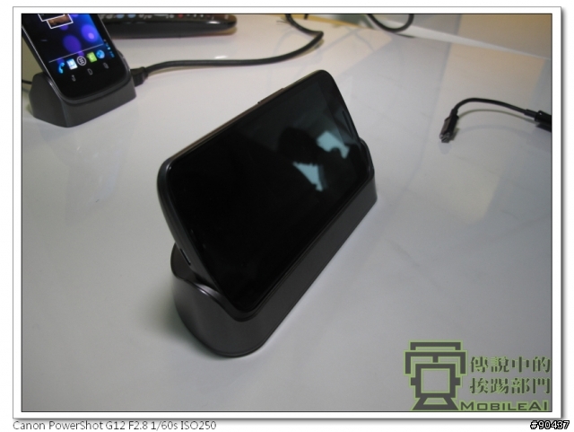 『體驗』iPhone 4s 莫敢不從，Galaxy Nexus 既出誰與爭鋒！
